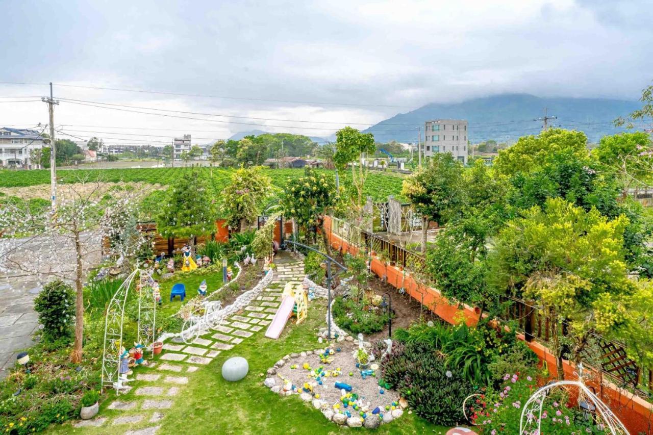 花蓮 達芙妮花園民宿 Ji'an Buitenkant foto